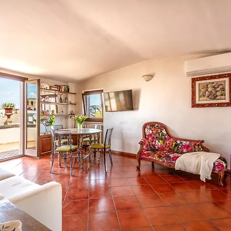 Iflat Campo De' Fiori Panoramic Penthouse