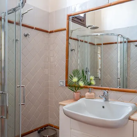 Iflat Campo De' Fiori Panoramic Penthouse *